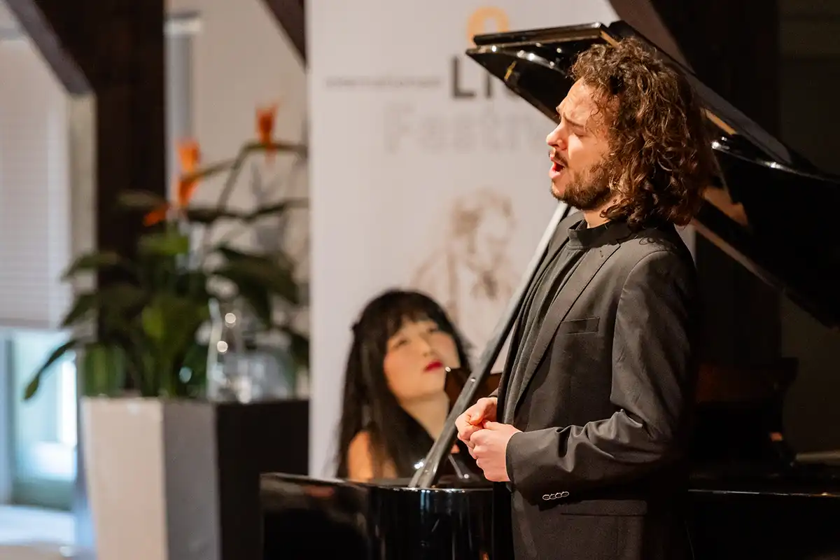 Bariton Giacomo Schmidt en pianist Jong Sun Woo / © Mel Boas - Boasphoto.nl