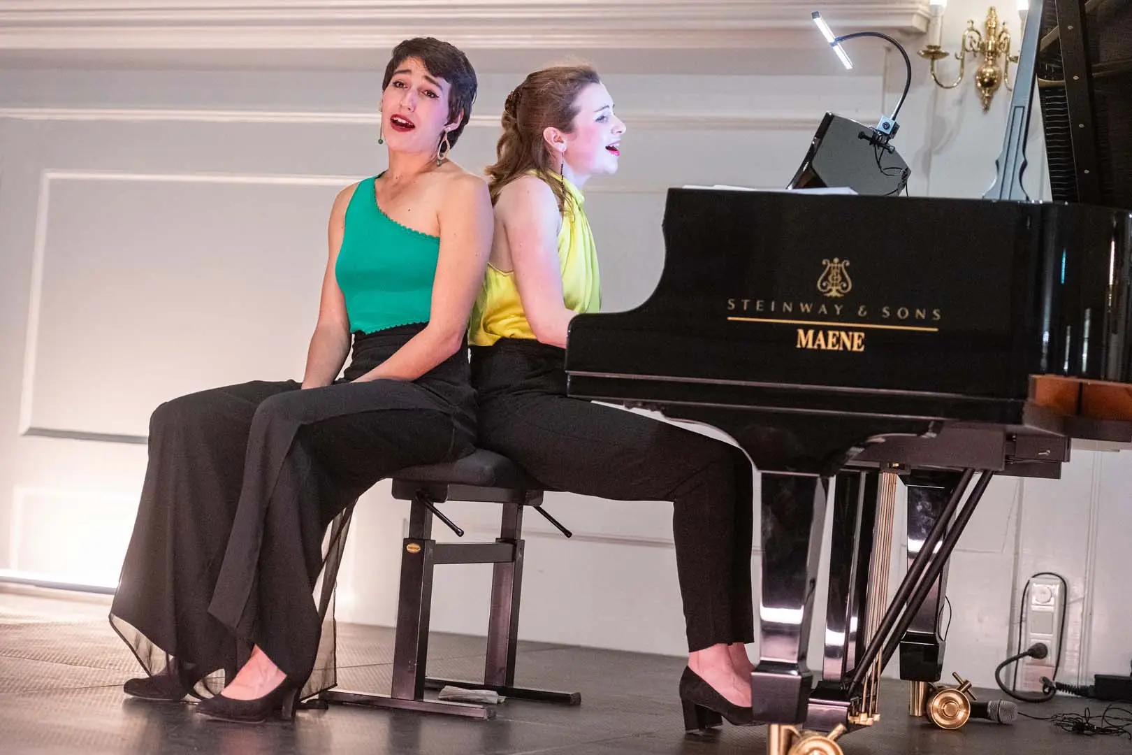 Clara Barbier Serrano en Joanna Kacperek